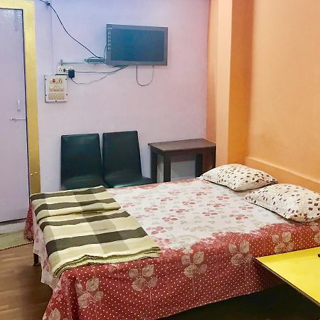 Golden Lodge Varanasi Bagian luar foto