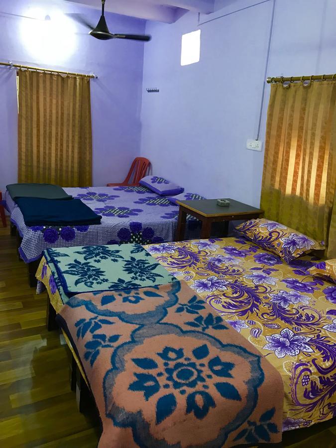 Golden Lodge Varanasi Bagian luar foto
