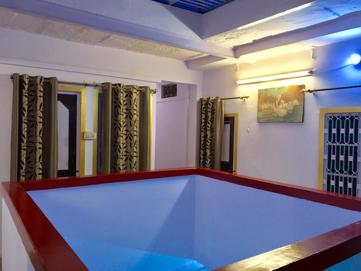 Golden Lodge Varanasi Bagian luar foto