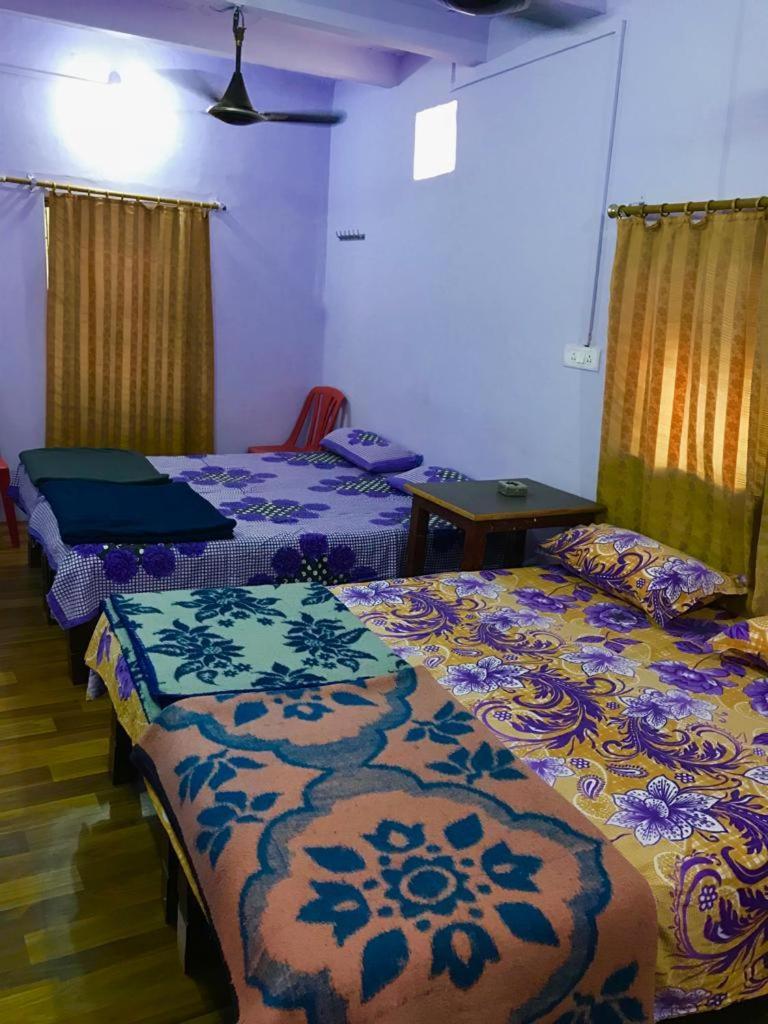 Golden Lodge Varanasi Bagian luar foto